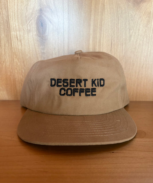 Logo flat bill hat in dune